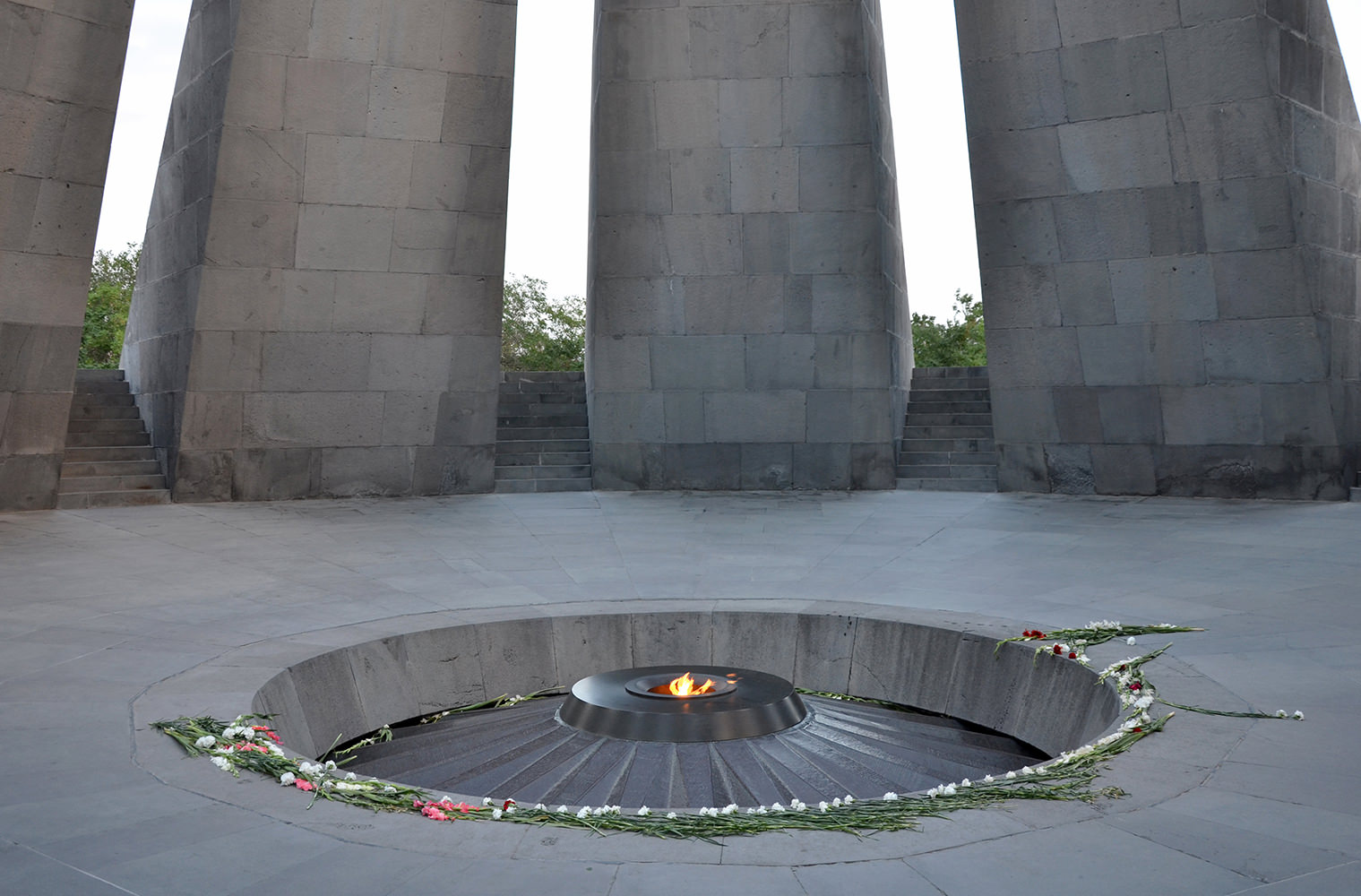 Мемориал Цицернакаберд в Ереване, Армения