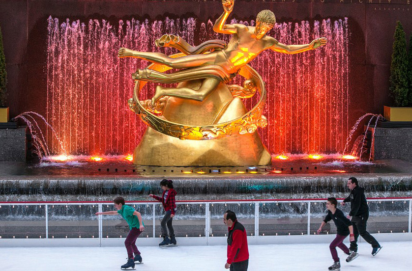 10 самых красивых в мире ледовых катков
