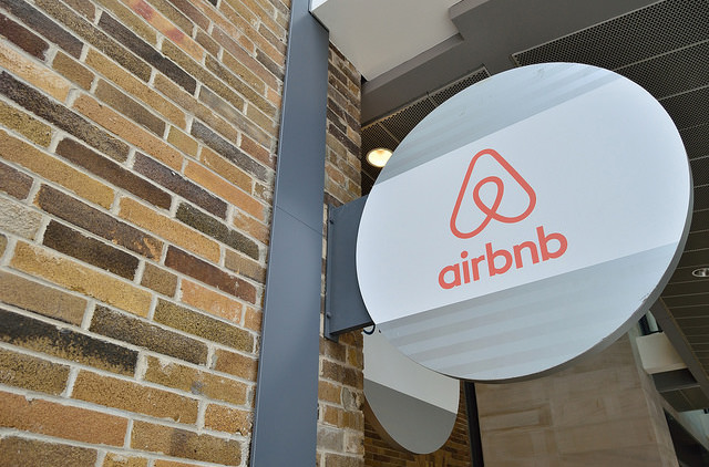 На Airbnb можно будет арендовать премиум-жилье