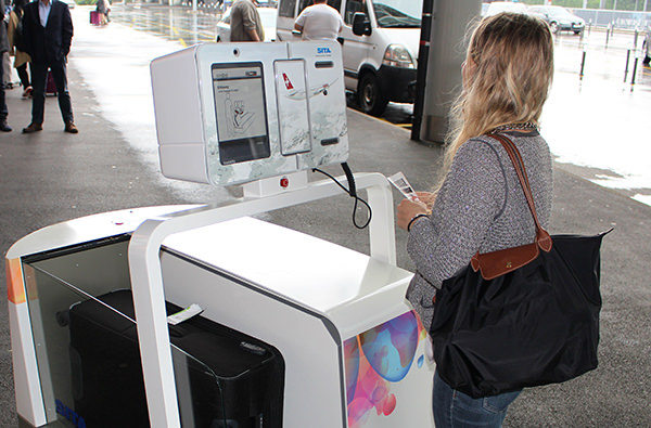 Созданы роботы, ускоряющие регистрацию в аэропорту