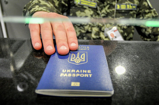 За время действия безвиза Евросоюз посетило около 100 тыс. украинцев