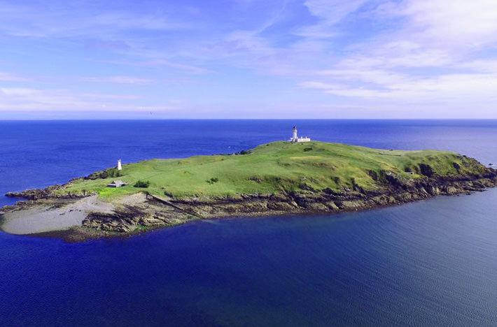 Шотландский остров продают по цене квартиры