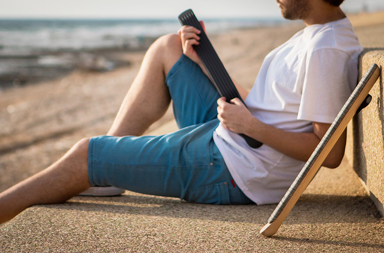 Создана компактная гитара для путешествий (1)