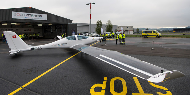 В Швейцарии тестируют самолет на солнечных батареях (1)