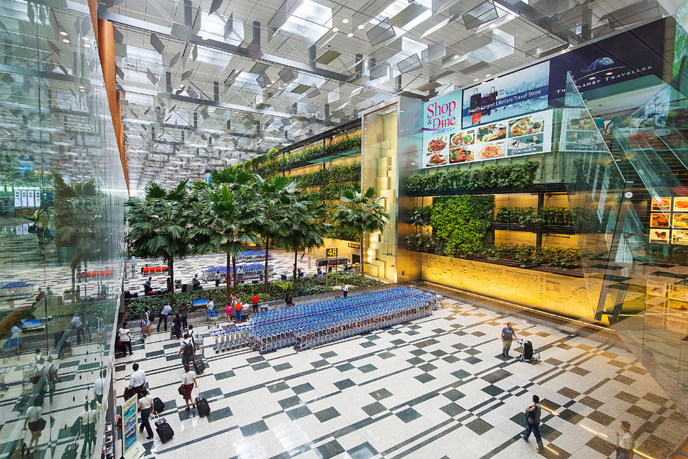 Редакция Вокруг света определила десятку самых поразительных аэропортов (6)