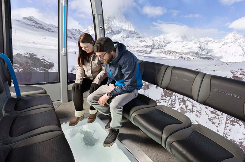 В Швейцарии открылся подъёмник с кабинками, украшенными кристаллами Swarovski (1)