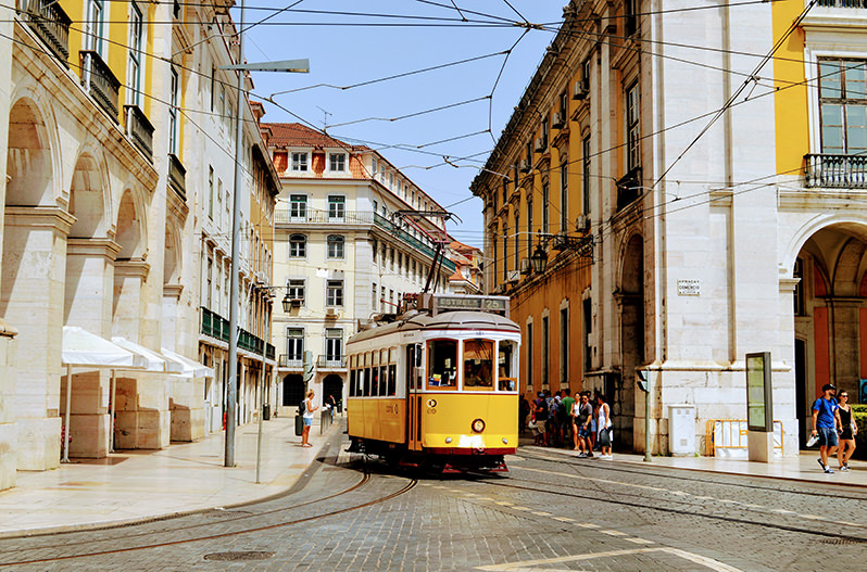 Лиссабон запустил программу долгосрочной аренды через Airbnb