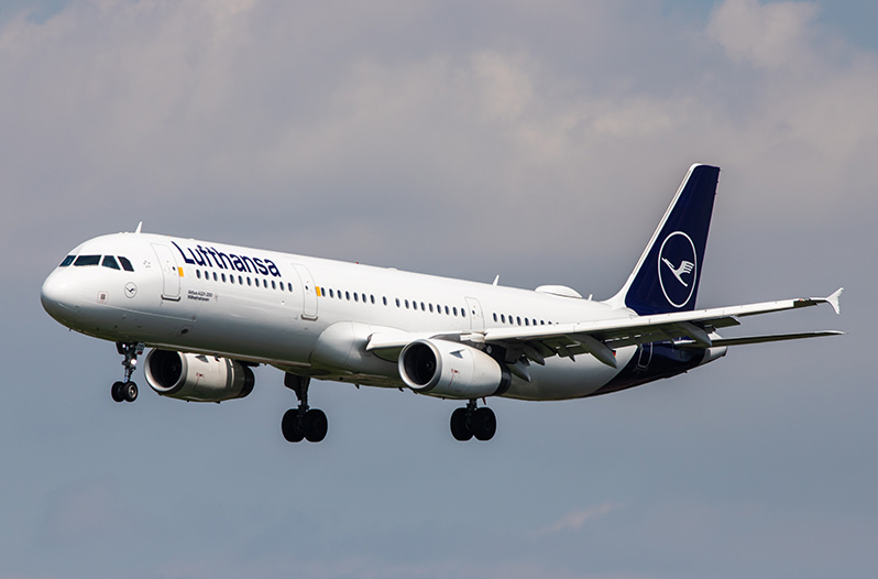 Lufthansa теперь продает спальные места в экономклассе