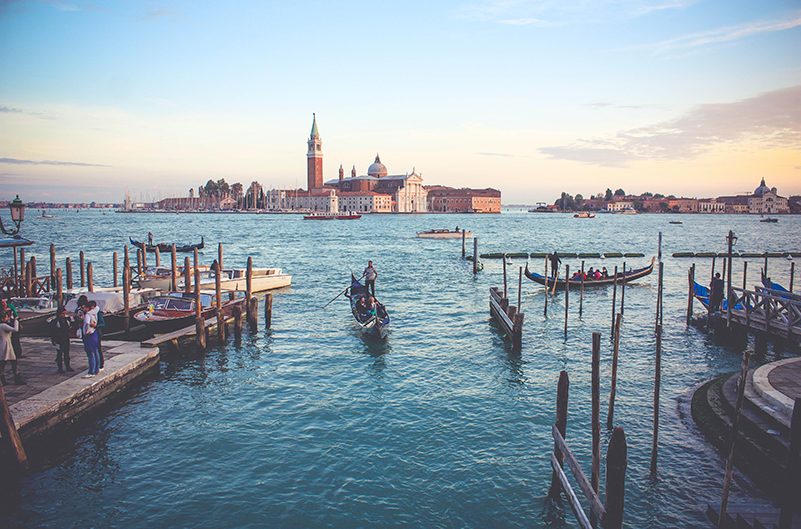 Венеция перенесла ввод нового туристического налога