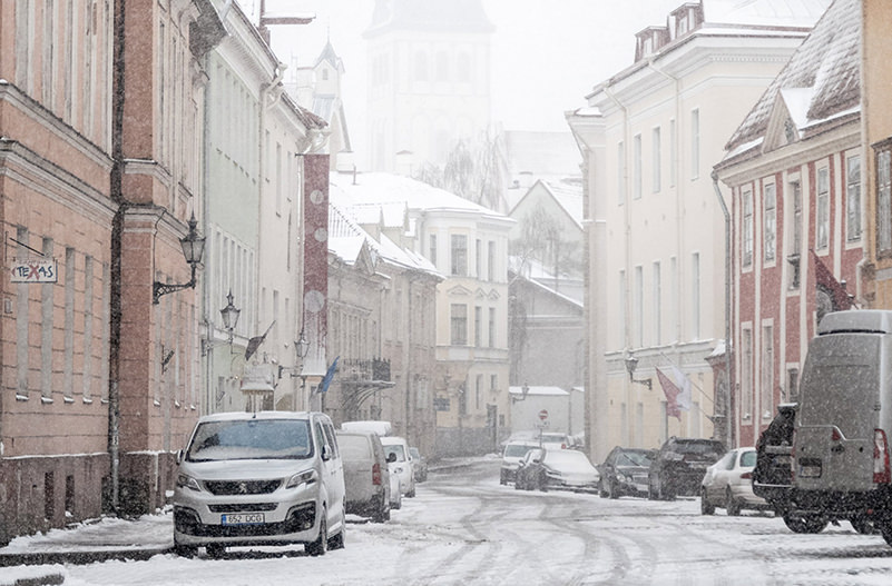 Эстония начнет требовать ковид-тест у прибывающих в страну
