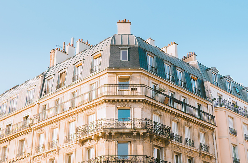 Париж ограничит аренду жилья через Airbnb и Booking