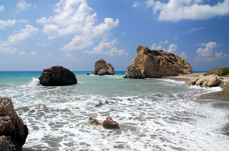 Украинцы смогут путешествовать на Кипр с апреля