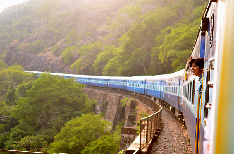 В Индии будут охранять женщин, которые путешествуют поездом