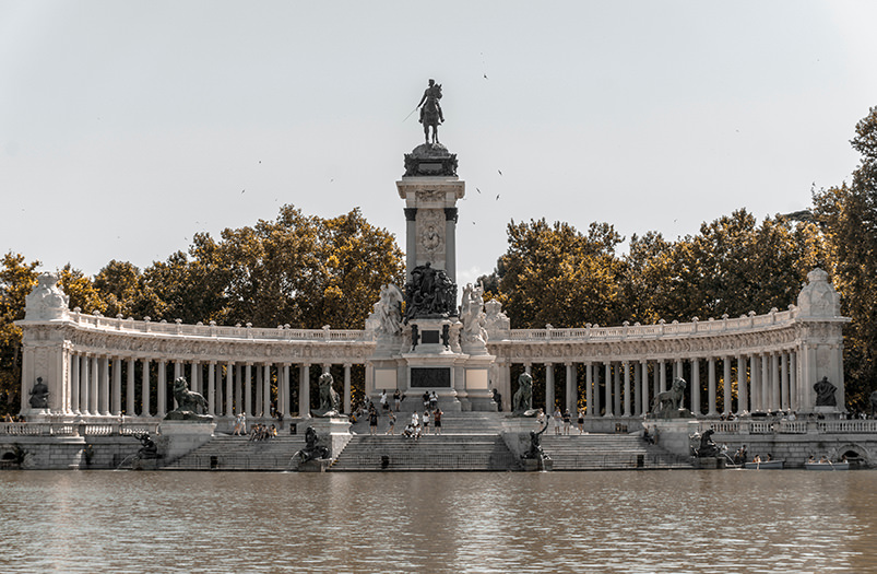 В Мадриде снова будут проводить бесплатные городские экскурсии