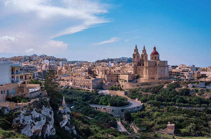 Мальта не будет пускать в страну непривитых туристов