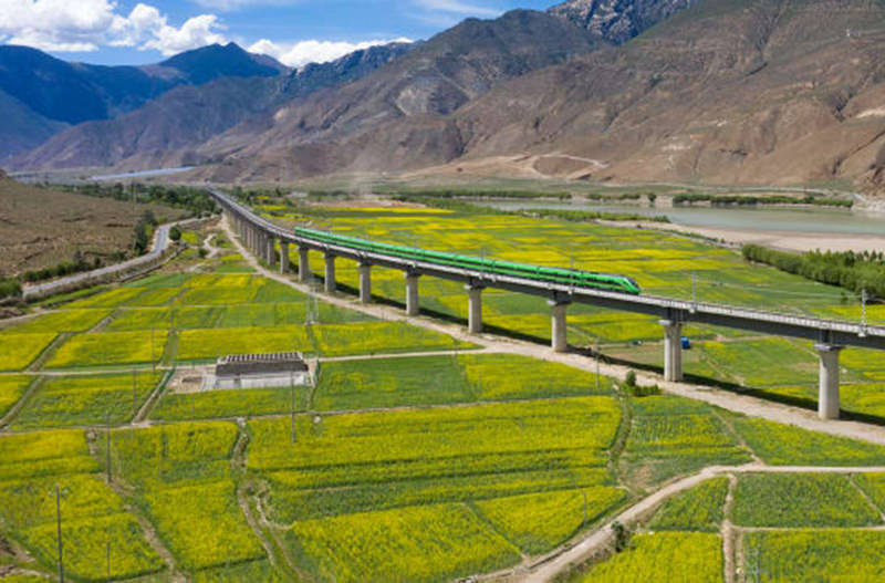 В Тибете запустили первые сверхскоростные поезда
