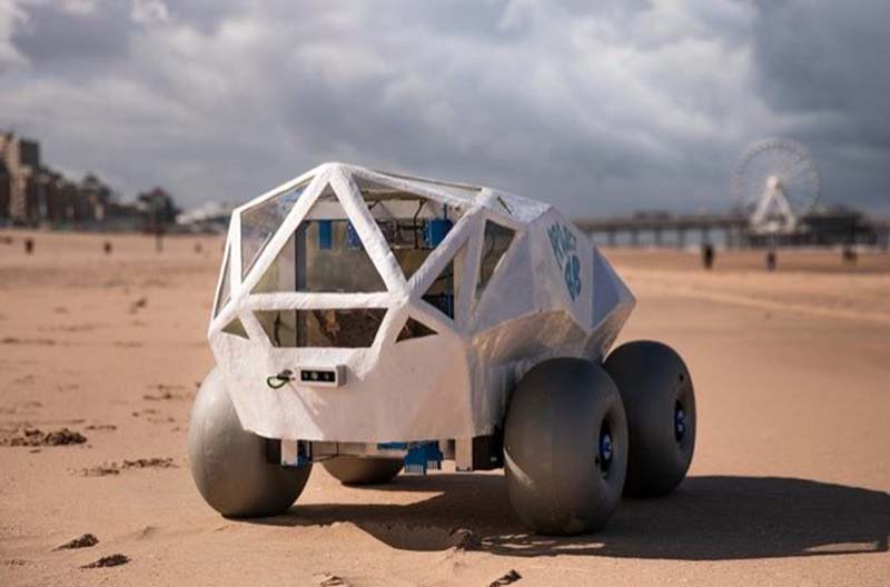 Окурки на нидерландских пляжах будет собирать робот