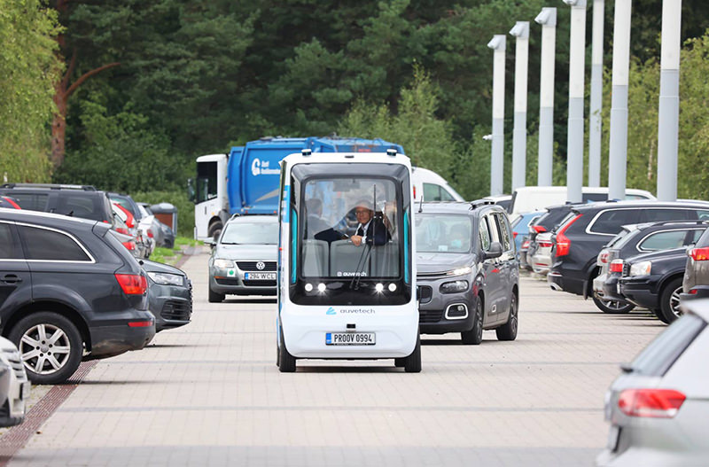 Первый беспилотный автобус на водороде вышел на улицы Эстонии