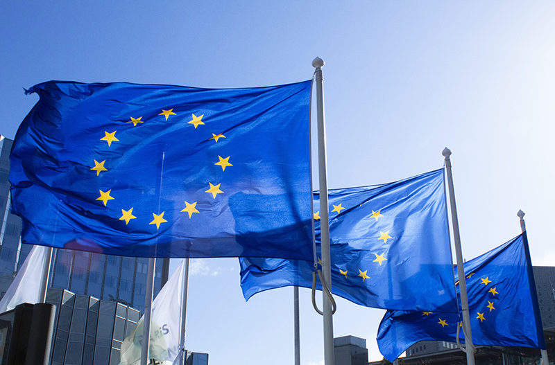 Украину собираются исключить из «зеленого списка» ЕС