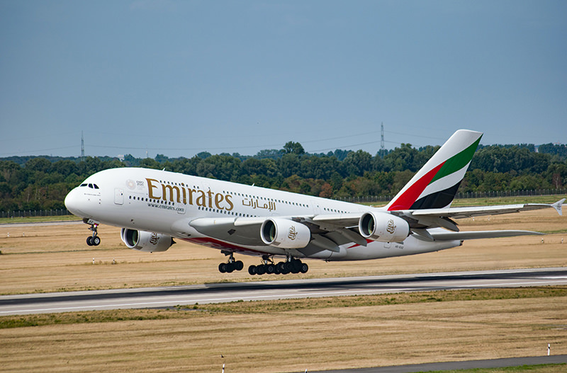 Emirates продлевает бесплатную ковид-страховку