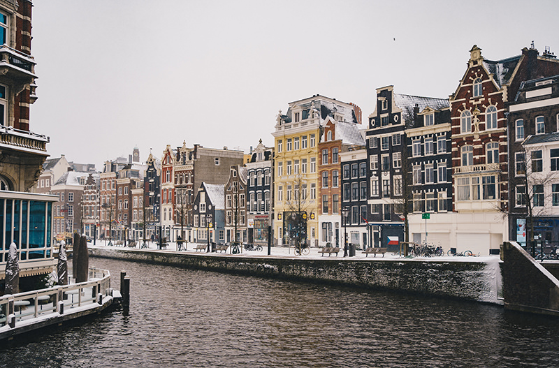 Нидерланды вводят локдаун на зимние праздники