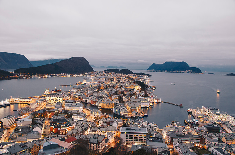 Норвегия открыла границы для большинства иностранцев