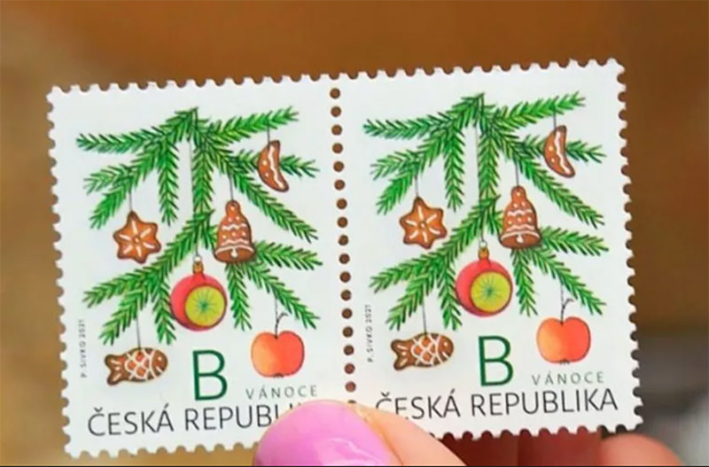 Почта Чехии выпустила марки с ароматом Рождества