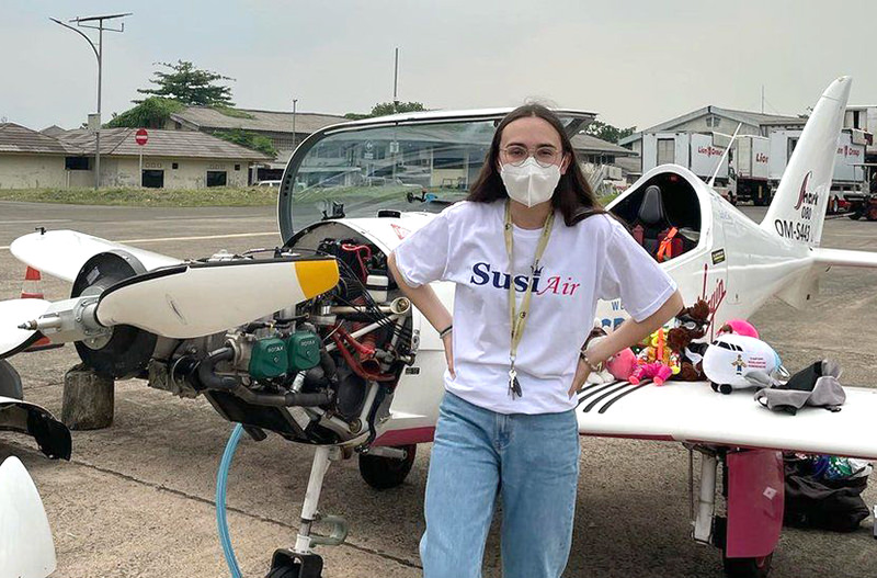 Девушка-пилот в одиночку установила рекорд кругосветного путешествия