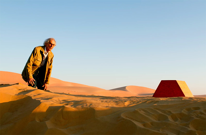 В пустыне ОАЭ установят крупнейшую в мире скульптуру