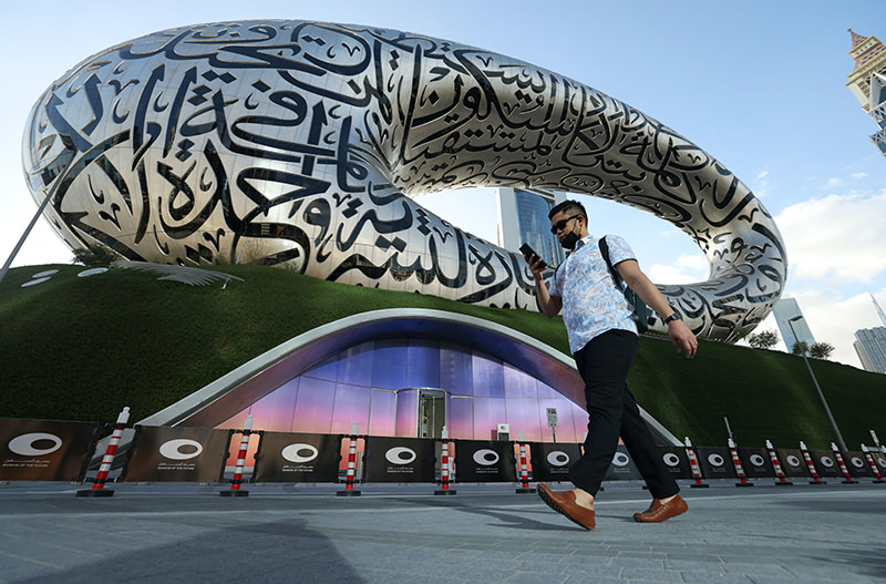 В Дубае открыли Музей будущего, который переносит посетителей в 2071 год