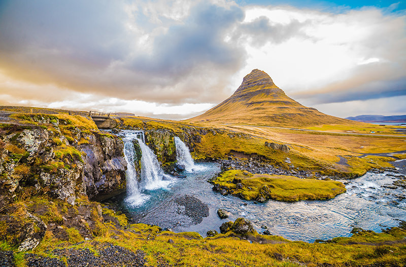 В Исландию нужен фотограф, который заснимет полуночное солнце
