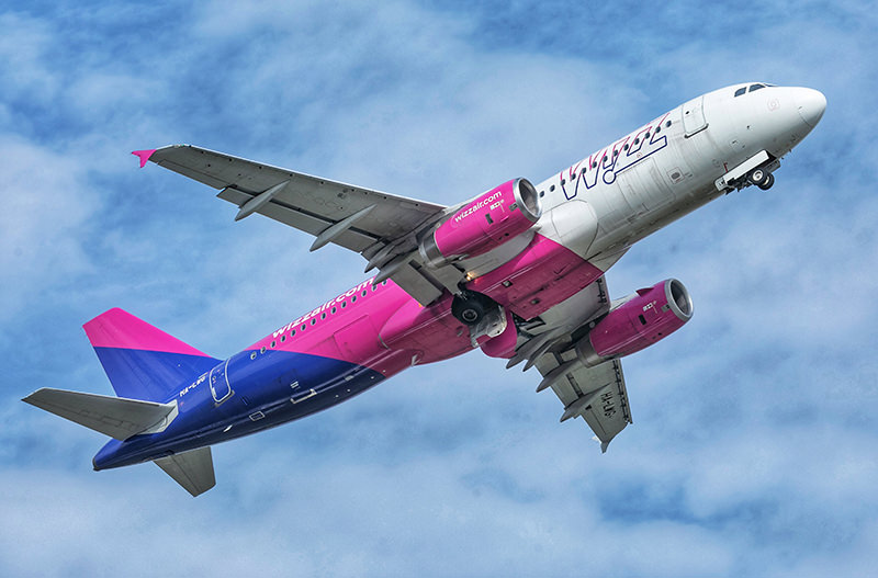 Wizz Air анонсував нові рейси з Італії, Греції та Великобританії